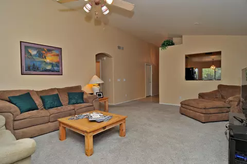 216 W Jasper Dr, Gilbert, AZ 85233 photo 1