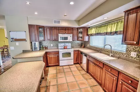 1657 E Wagoner Rd, Phoenix, AZ 85022 photo 11