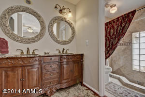 2235 E Sunnyside Dr, Phoenix, AZ 85028 photo 11