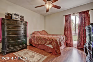 2235 E Sunnyside Dr, Phoenix, AZ 85028 photo 3