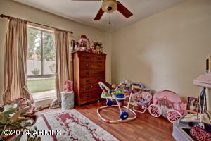 2235 E Sunnyside Dr, Phoenix, AZ 85028 photo 2