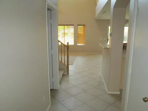 1613 E Beverly Rd, Phoenix, AZ 85042 photo 2