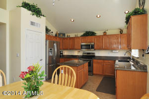 4295 E Harwell Ct, Gilbert, AZ 85234 photo 6