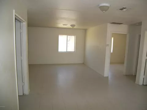 2504 E Mobile Ln, Phoenix, AZ 85040 photo 11