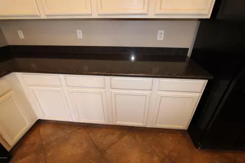 1274 E Walnut Rd, Gilbert, AZ 85298 photo 9