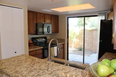 4835 E Mcneil St #6, Phoenix, AZ 85044 photo 9