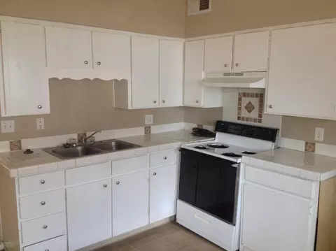 1606 E Crown --, Mesa, AZ 85203 photo 3
