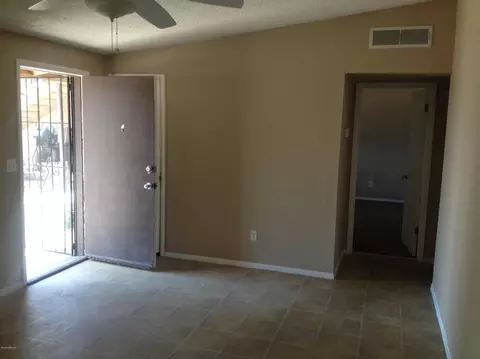 1606 E Crown --, Mesa, AZ 85203 photo 2