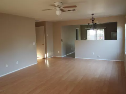 117 E Milada Dr, Phoenix, AZ 85042 photo 3