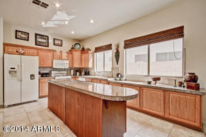 25609 N Singbush Loop, Phoenix, AZ 85083 photo 6