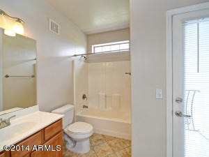 2839 E Pinchot Ave, Phoenix, AZ 85016 photo 10