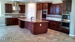 3919 E Rakestraw Ln, Gilbert, AZ 85298 photo 5