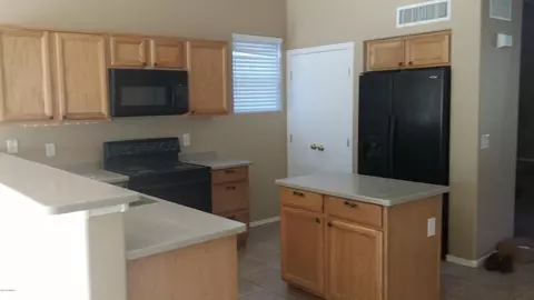 1390 S Pheasant Dr, Gilbert, AZ 85296 photo 6