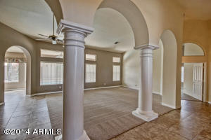 2301 E Indigo Bay Dr, Gilbert, AZ 85234 photo 5