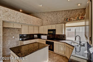 2301 E Indigo Bay Dr, Gilbert, AZ 85234 photo 7