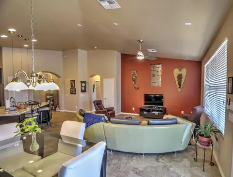610 E Mineral Rd, Phoenix, AZ 85042 photo 9