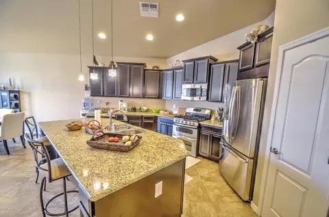 610 E Mineral Rd, Phoenix, AZ 85042 photo 13