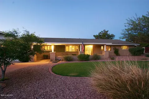 34 E Canterbury Ct, Phoenix, AZ 85022 photo 3