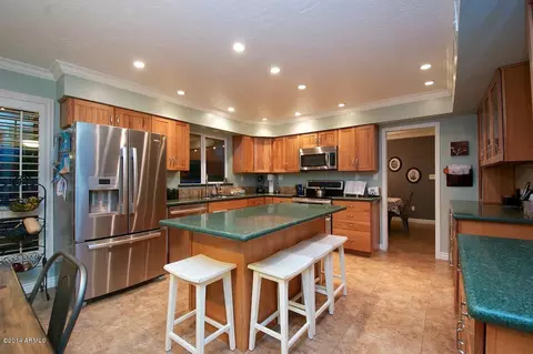 34 E Canterbury Ct, Phoenix, AZ 85022 photo 11
