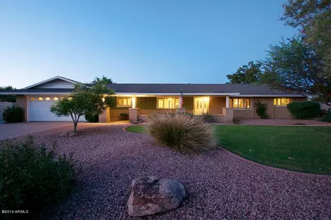 34 E Canterbury Ct, Phoenix, AZ 85022 photo 2