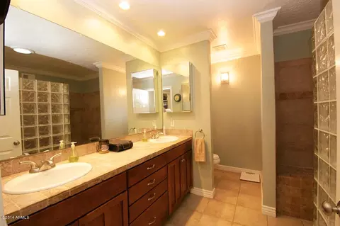 34 E Canterbury Ct, Phoenix, AZ 85022 photo 16