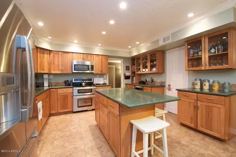 34 E Canterbury Ct, Phoenix, AZ 85022 photo 9