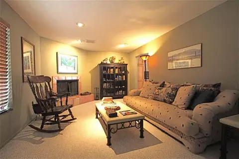 511 W Stella Ln, Phoenix, AZ 85013 photo 5
