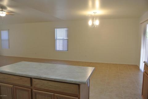 7013 S 25th Dr, Phoenix, AZ 85041 photo 6