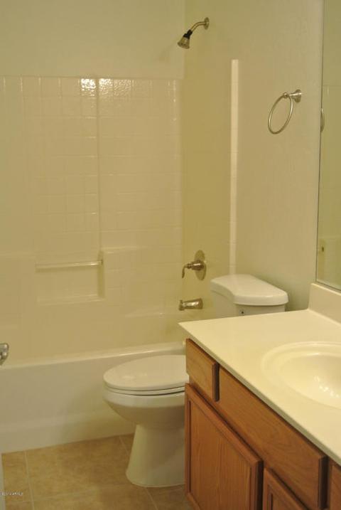 7013 S 25th Dr, Phoenix, AZ 85041 photo 10