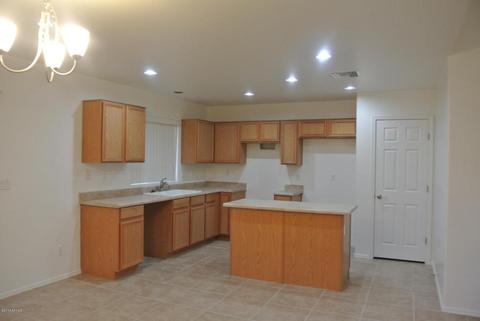 7013 S 25th Dr, Phoenix, AZ 85041 photo 2