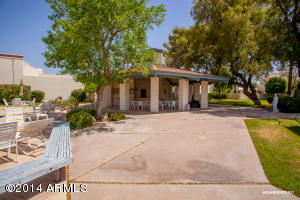 2524 E Crittenden Ln, Phoenix, AZ 85016 photo 3