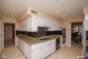 2524 E Crittenden Ln, Phoenix, AZ 85016 photo 11