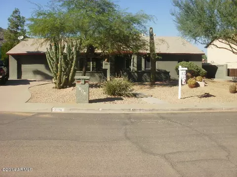 2210 E Sahuaro Dr, Phoenix, AZ 85028 photo 1