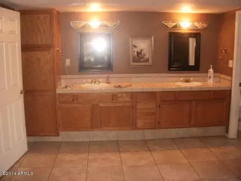 2210 E Sahuaro Dr, Phoenix, AZ 85028 photo 8