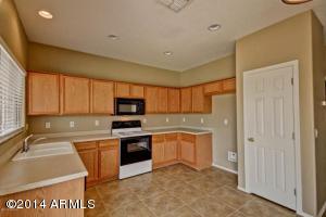 3744 E Woodside Ln, Gilbert, AZ 85297 photo 9