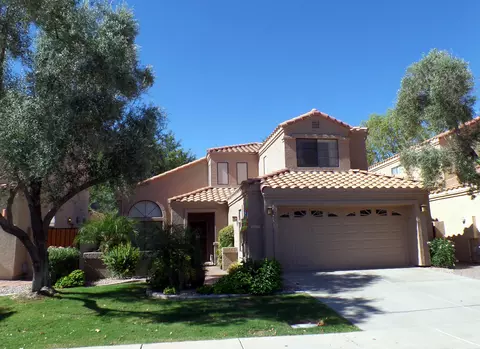 317 E Stonebridge Dr, Gilbert, AZ 85234 photo 1