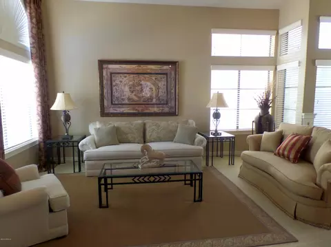 317 E Stonebridge Dr, Gilbert, AZ 85234 photo 4