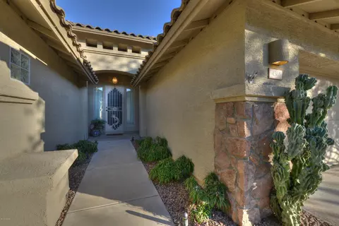 4365 E Lariat Ln, Phoenix, AZ 85050 photo 3