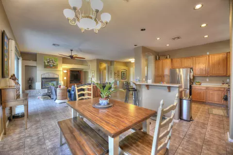 4365 E Lariat Ln, Phoenix, AZ 85050 photo 11