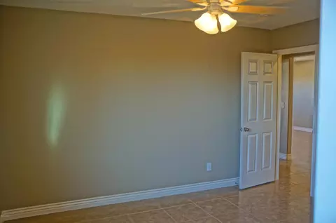 7423 W Wolf St, Phoenix, AZ 85033 photo 23