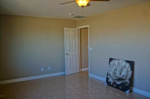7423 W Wolf St, Phoenix, AZ 85033 photo 15