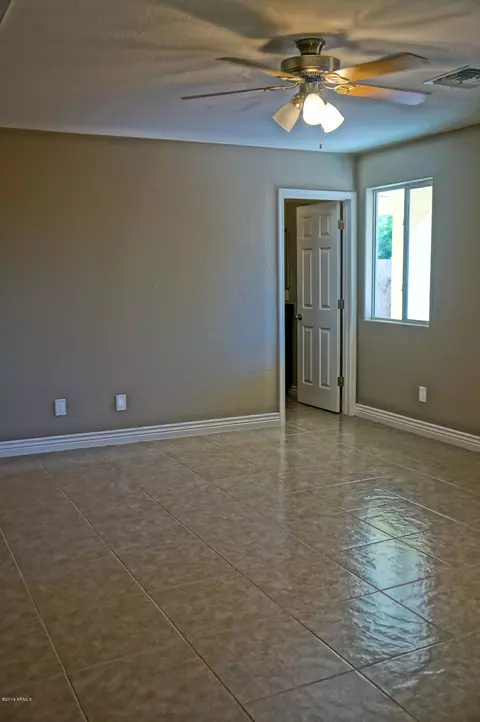 7423 W Wolf St, Phoenix, AZ 85033 photo 25