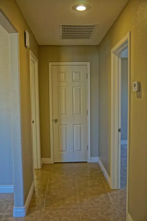 7423 W Wolf St, Phoenix, AZ 85033 photo 24