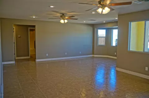 7423 W Wolf St, Phoenix, AZ 85033 photo 7
