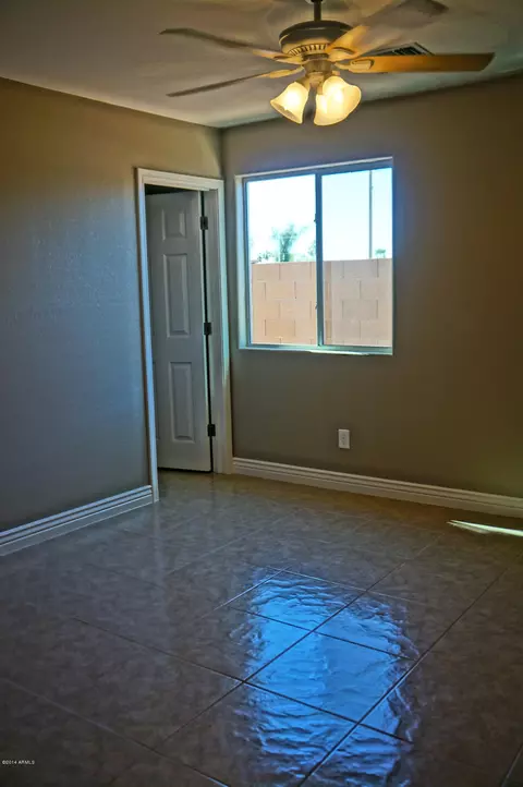 7423 W Wolf St, Phoenix, AZ 85033 photo 22