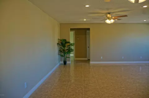 7423 W Wolf St, Phoenix, AZ 85033 photo 5
