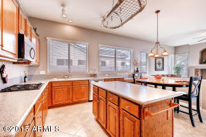 4714 E Robin Ln, Phoenix, AZ 85050 photo 5