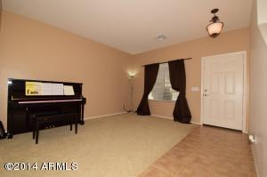 1267 E Bluebird Dr, Gilbert, AZ 85297 photo 2