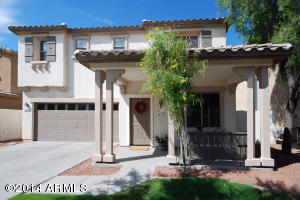 1752 S Falcon Dr, Gilbert, AZ 85295 photo 1