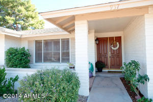 937 E Aire Libre Ave, Phoenix, AZ 85022 photo 2